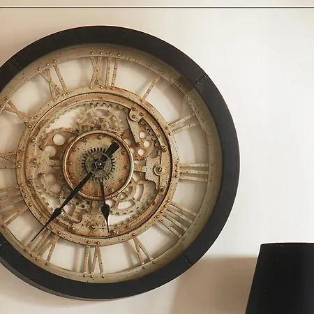 Six By Up I Your Away From Apartamento Lisboa