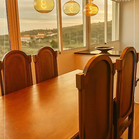 Six By Up I Your Away From リスボン